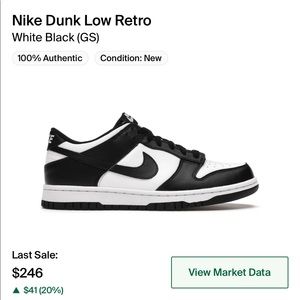 Black and white dunks, size 7 good condition. Used condition dead stock SOLD OUT